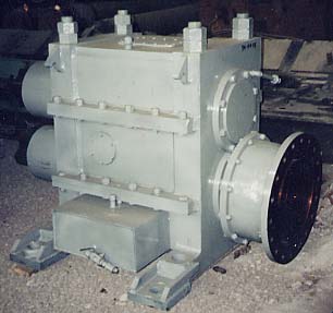 2 HIGH PINION STANDS