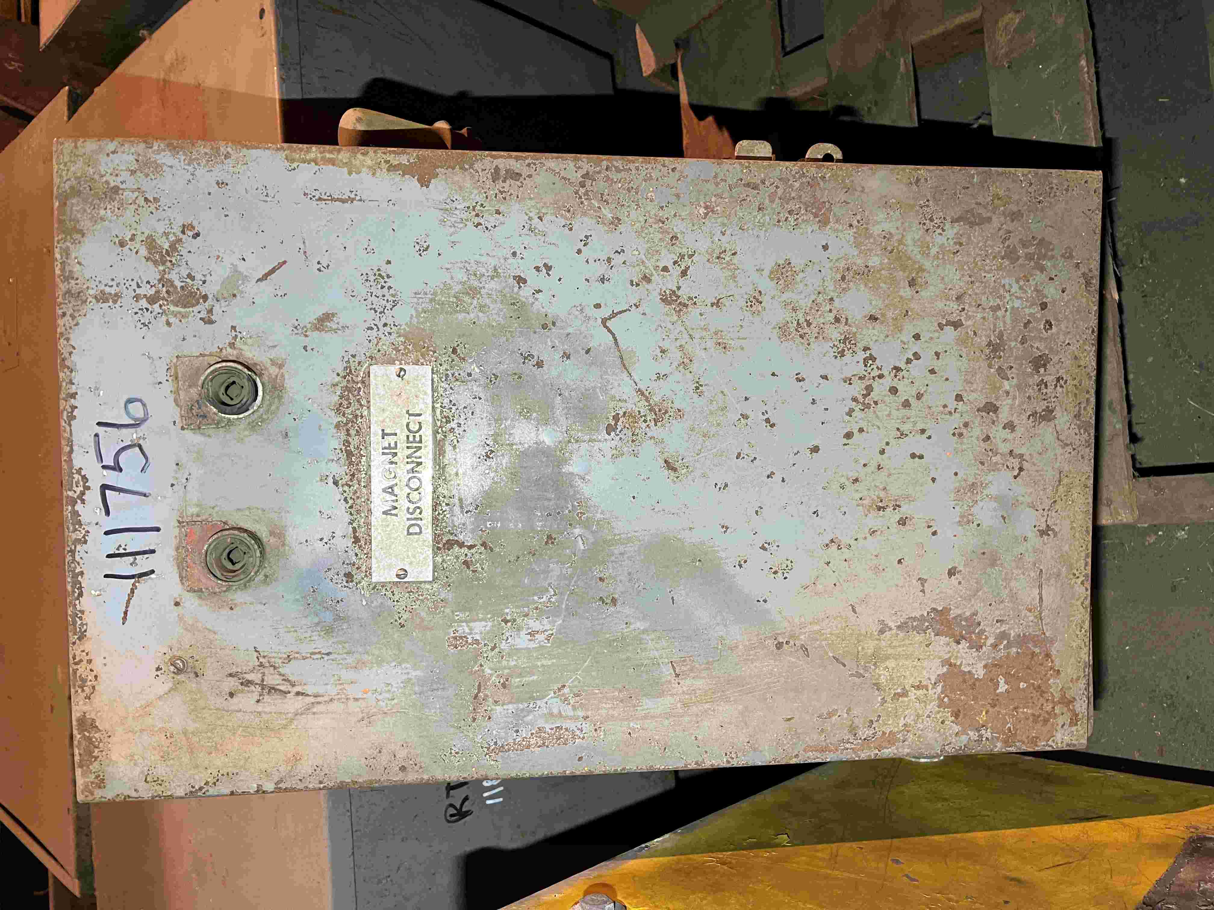 11175600000 812b5df3c6df7a613a9a43178c075ab728e57e5c