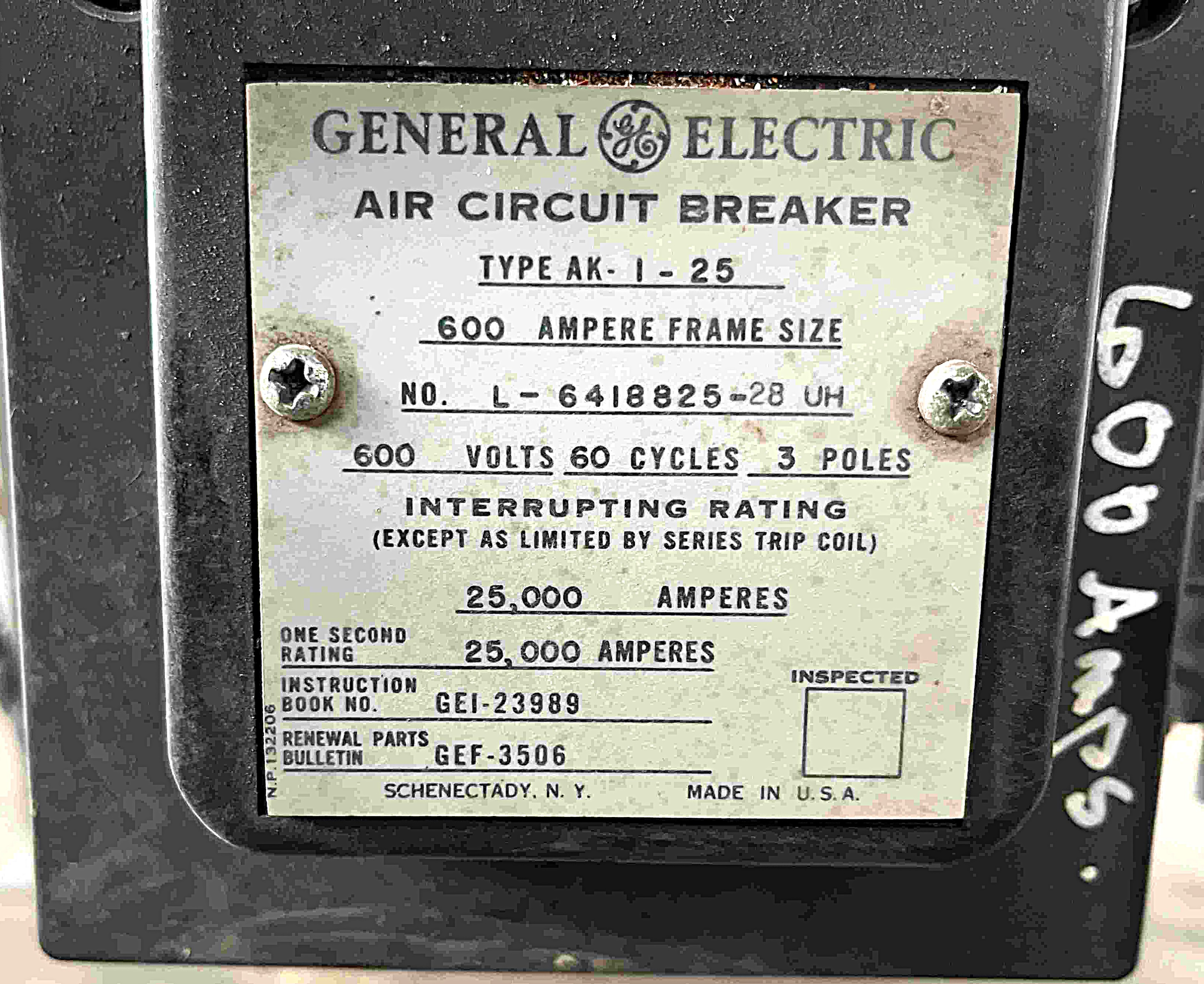 11703900000 d7da45b12e3e9850f6f2970f71df3c2addacbfcf