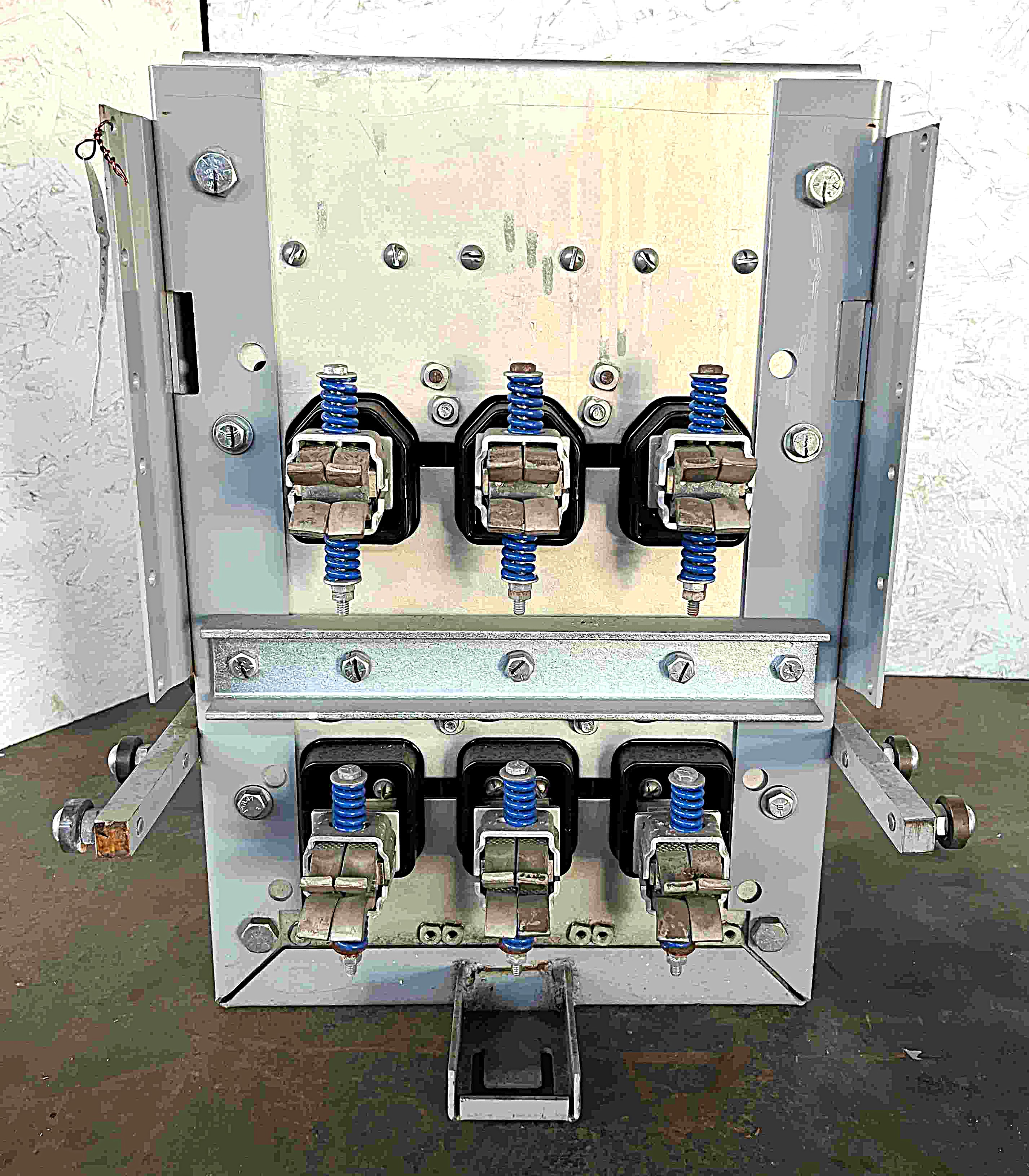 11704000000 701143f123e82e19f04453bbacd14fb39e912b37