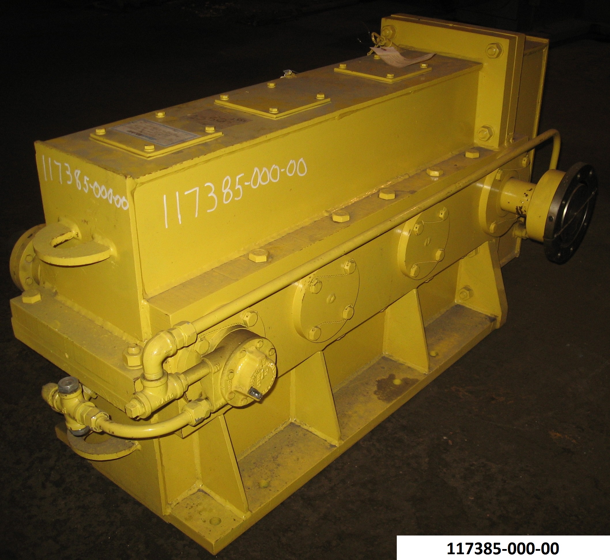 GEAR REDUCER / SPEED REDUCER / GEARBOX FROM CRANE TROLLEY USED