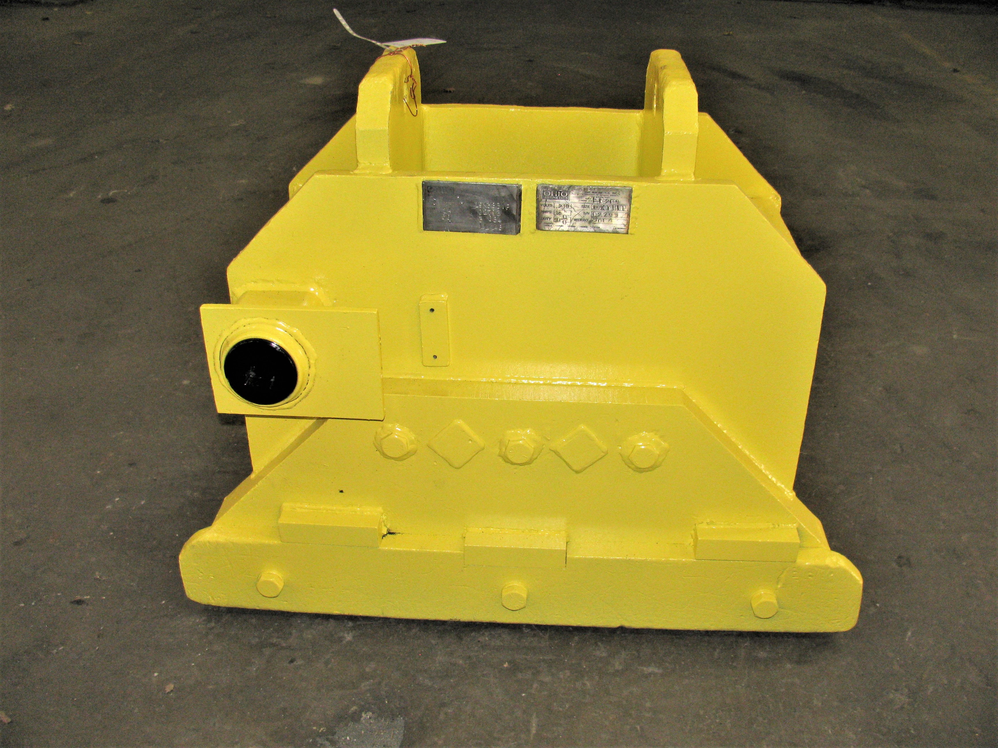 11876500000 8b4a0903878de9436346f00fab2c39186d977649