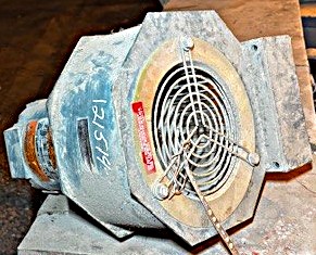 12151900000 50c1cc0fdcdfb44ef6049e89811f592597109c10