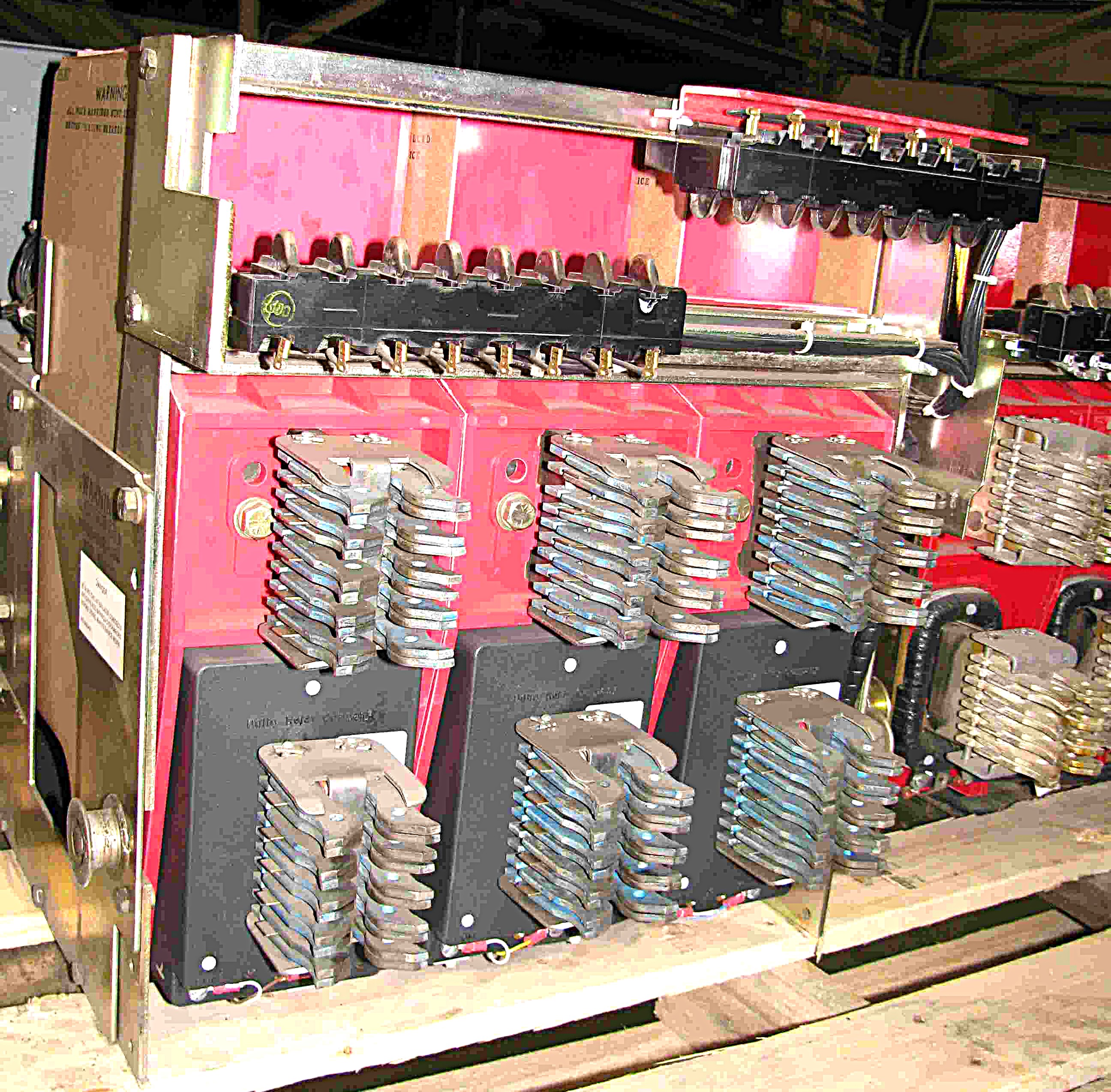 12200800000 b23a7bfbfdb8a93d6e0b1746824de141cf195c48