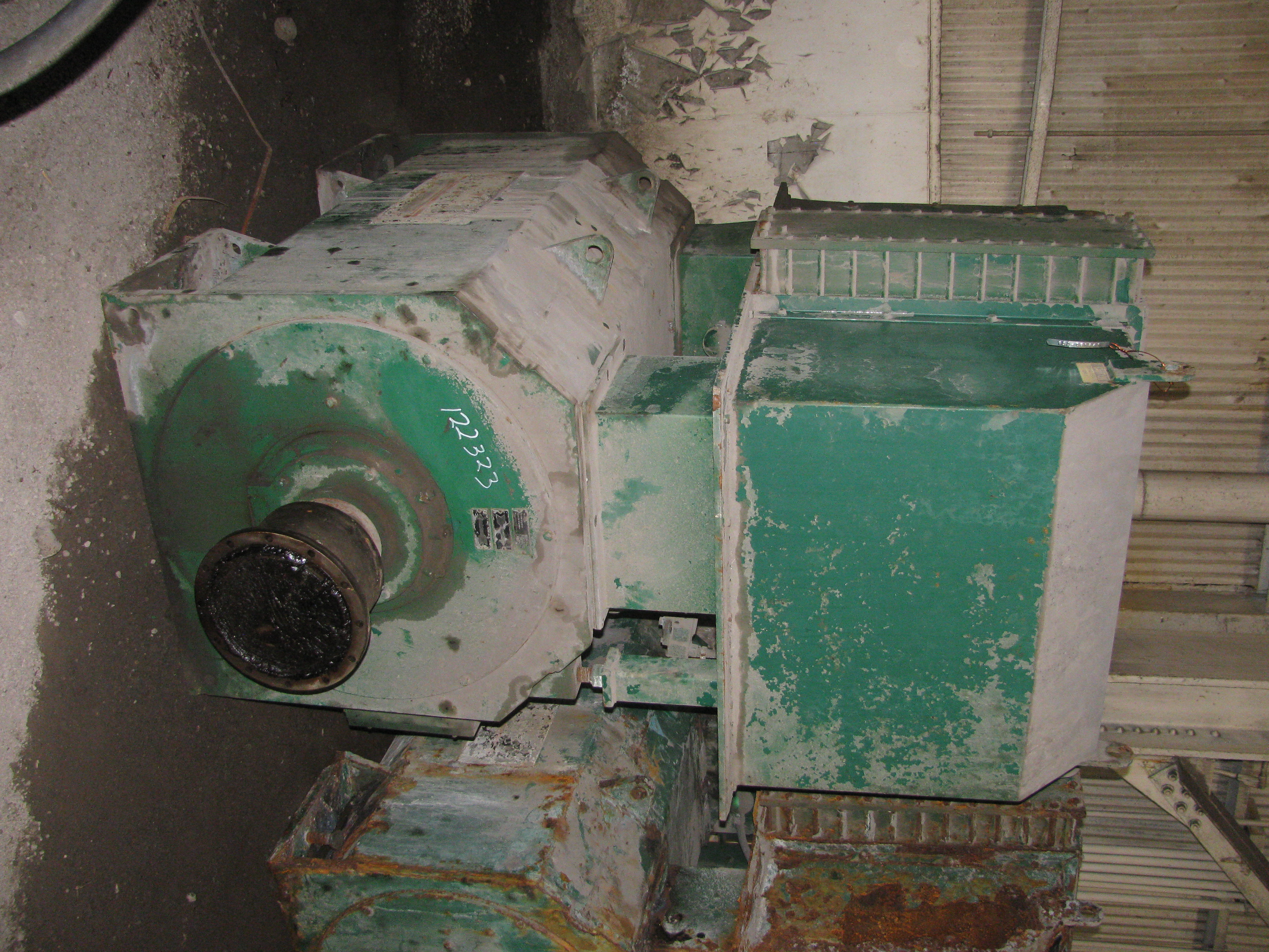 12232300000 eacc288b16e6402b0ab37001187b41d23468e2d5