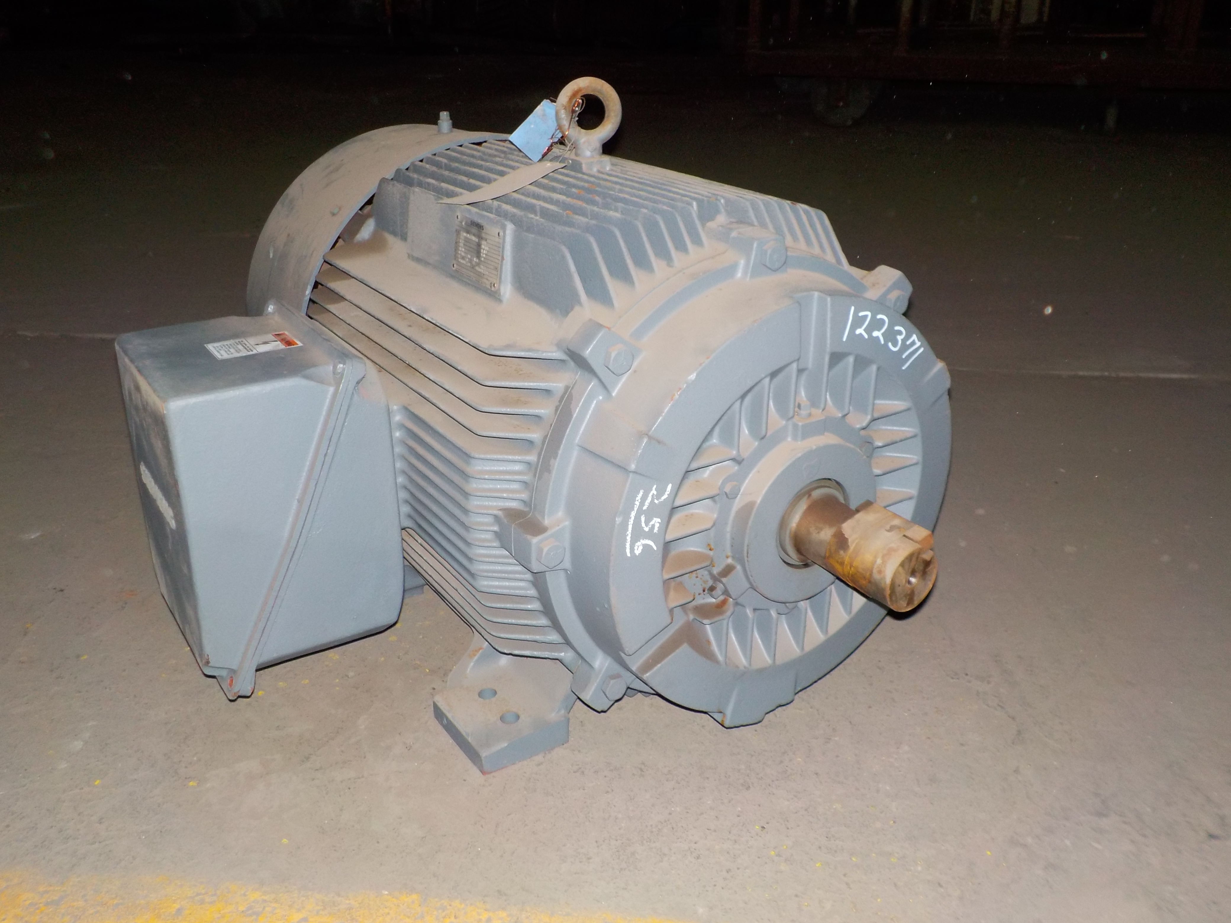 12237100000 5136fd02dd922cd68adf66478df0540803ef2e6d