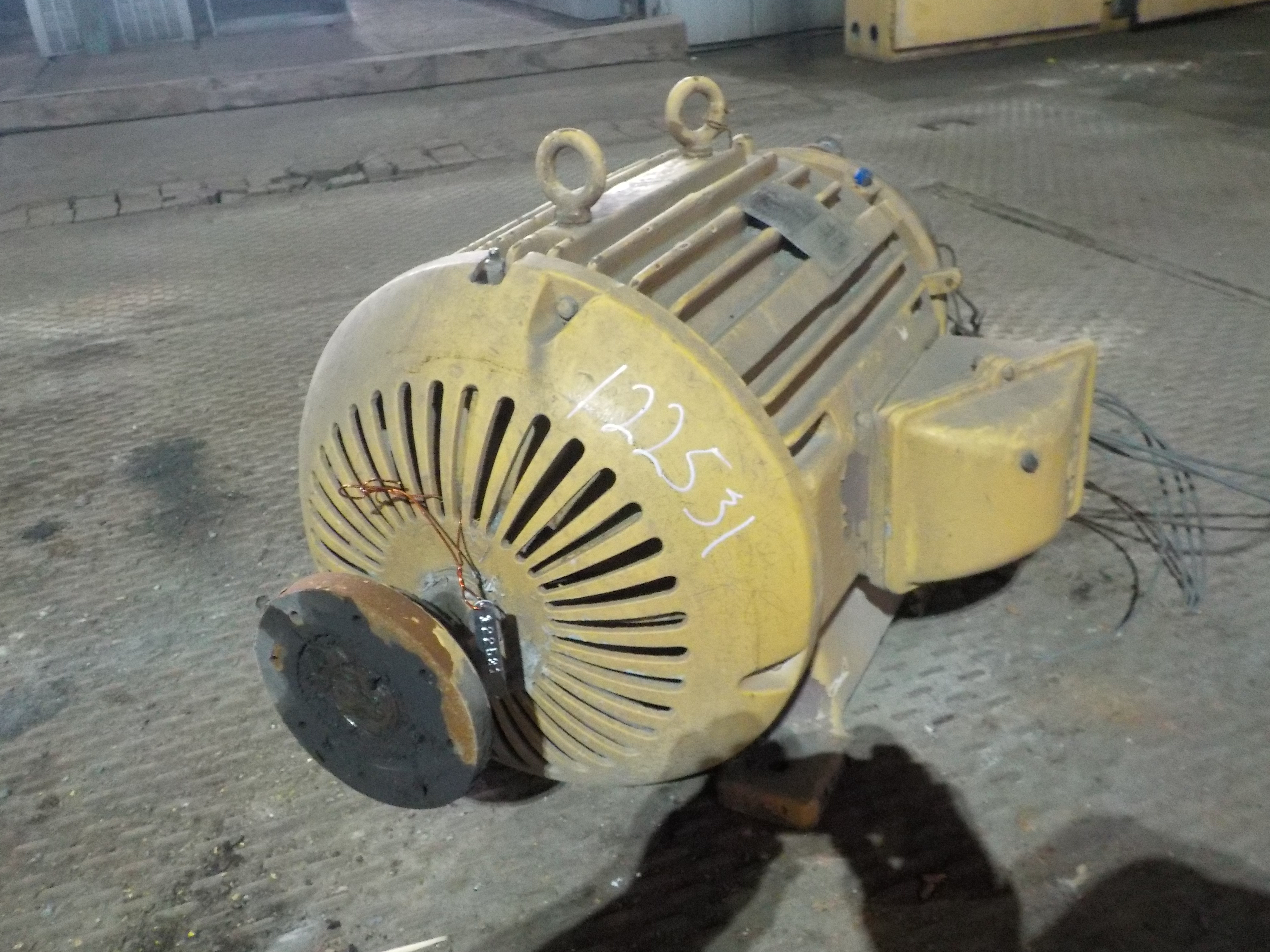 12253100000 619c70a7c378688b25e0ccebe8e7d31740028fa9