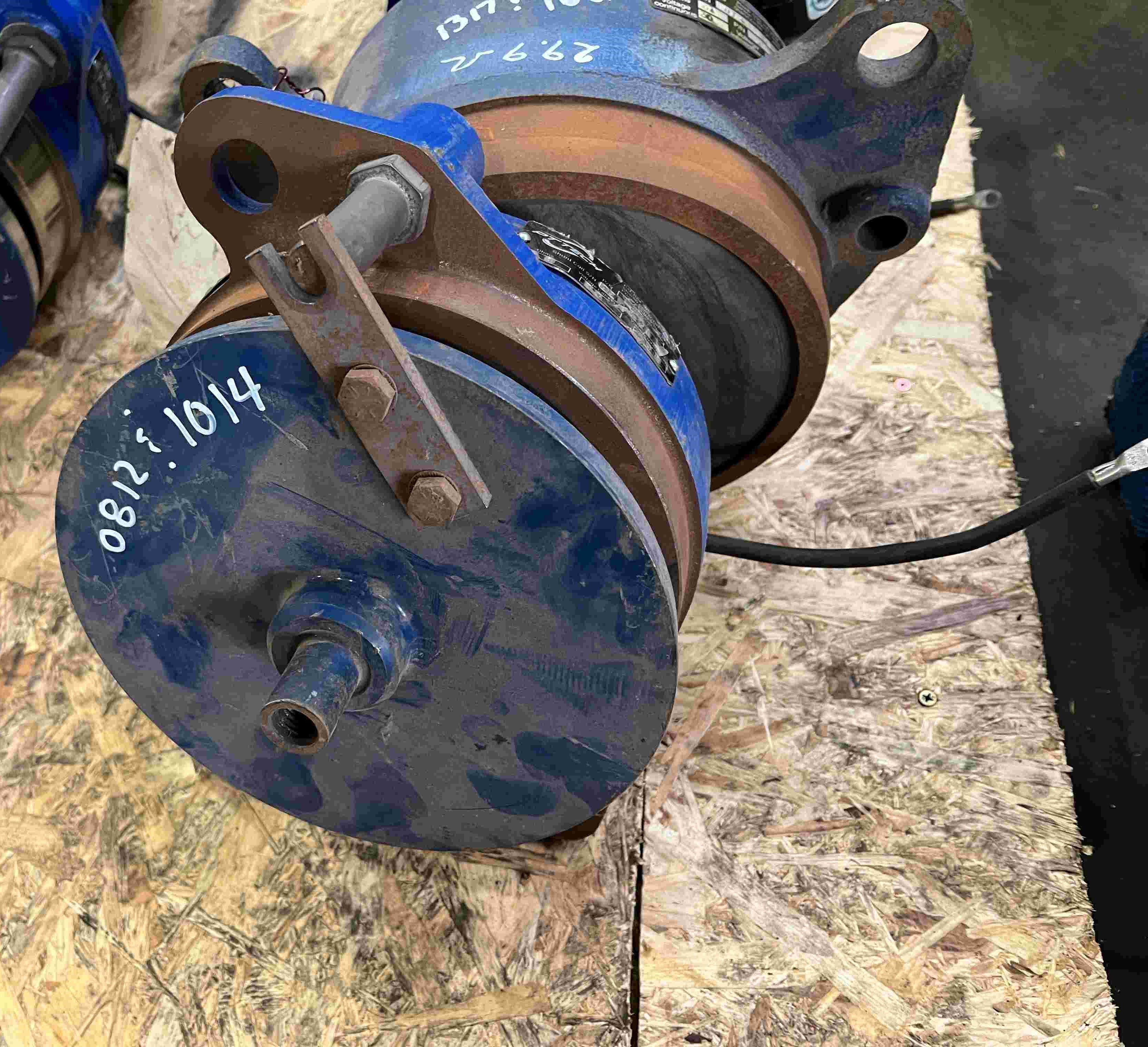 12306000000 657838bdf9e3e417e6b70f4270d69d7ce358f8e0