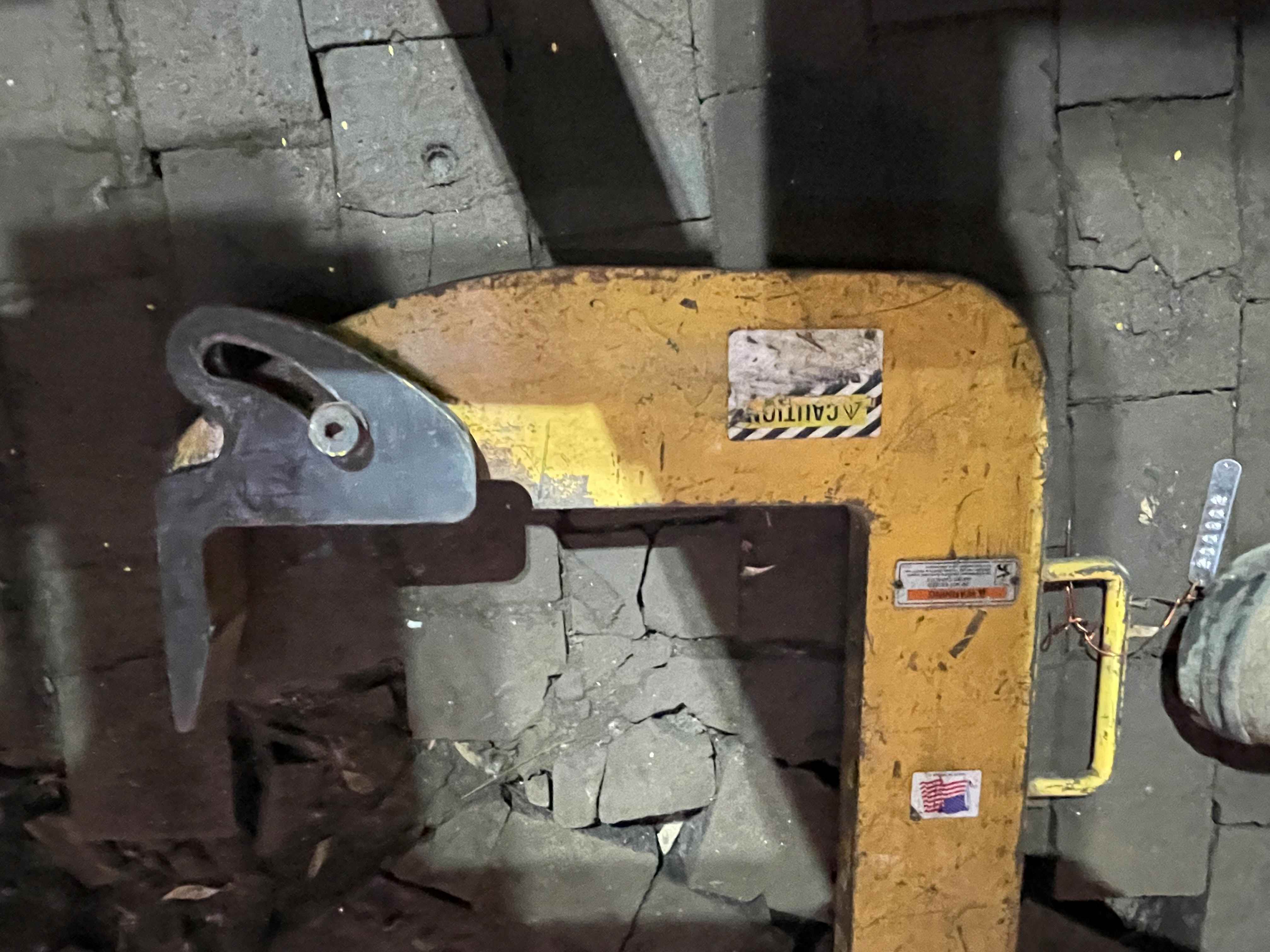 20090200000 f609ee40942f5cd48d11d2854653de2a85e8f353